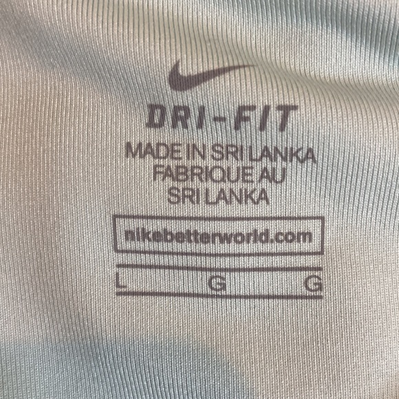 NWT Nike sports bra - Picture 5 of 6